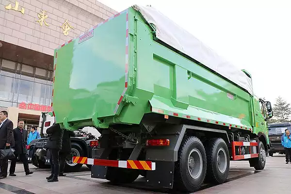 10 ton dump truck rental